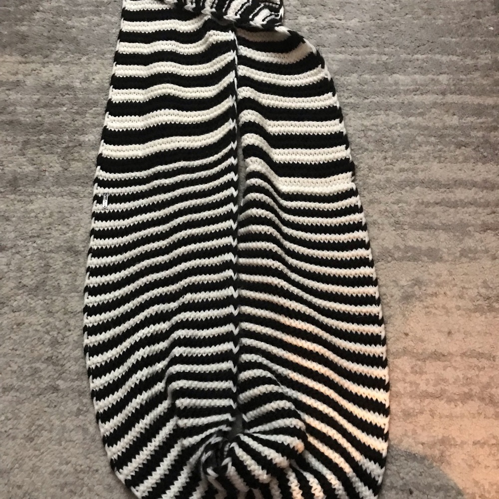 Infinity Scarf - Picture 3 of 3